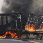Bloqueos de vías y violencia en Michoacán tras las detenciones de nueve presuntos integrantes de una organización delictiva